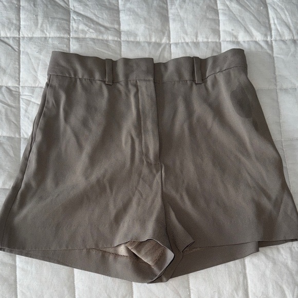 Women's Trouser Shorts - Picture 1 of 5